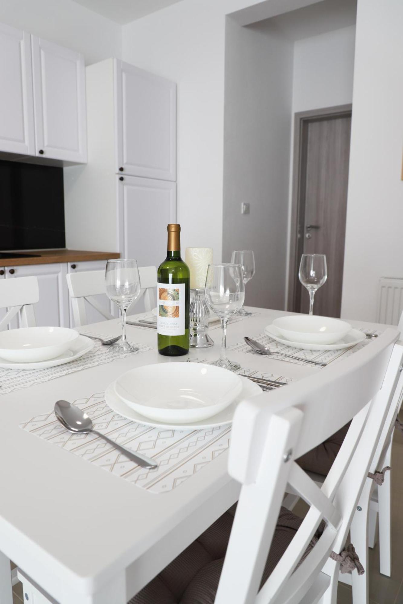 Holiday Apartments Ivano & Leo - Private Parking ザダル エクステリア 写真