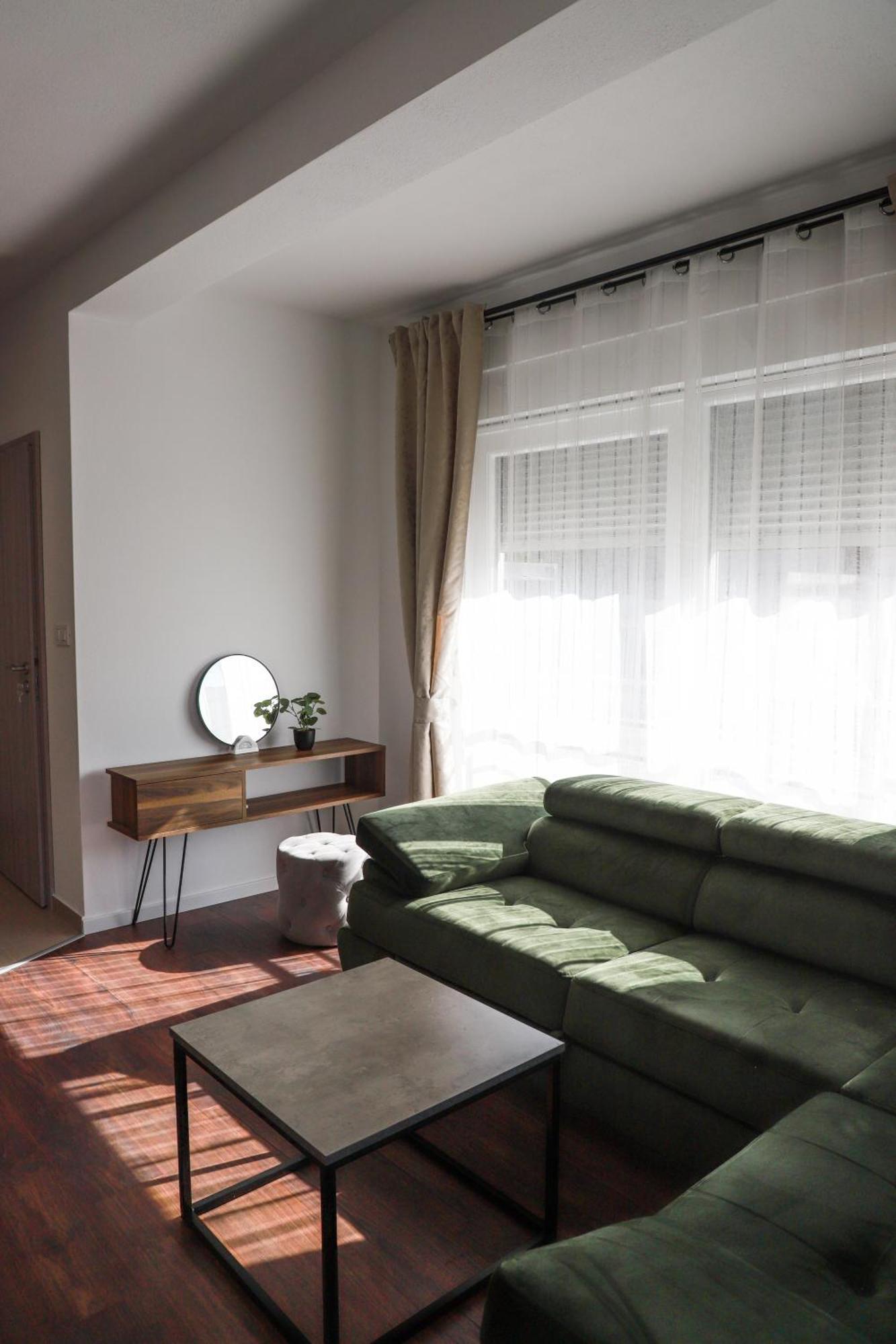 Holiday Apartments Ivano & Leo - Private Parking ザダル エクステリア 写真